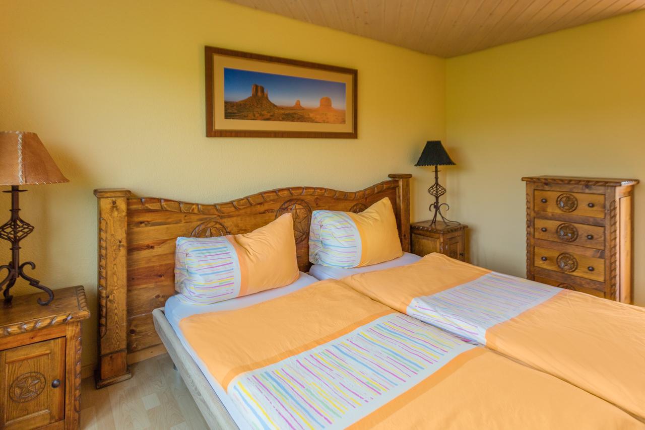 Motel Steighof Brutten Extérieur photo